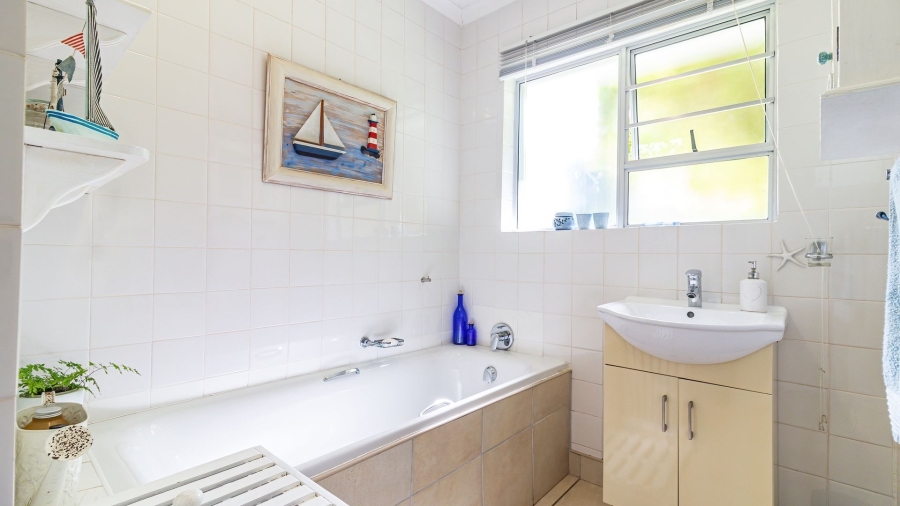 3 Bedroom Property for Sale in Sunrise On Sea Eastern Cape